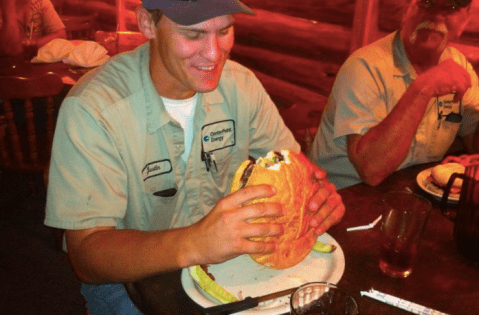 18 Delicious Burger Joints To Try In Arkansas