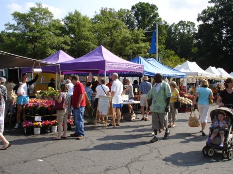12 Must-Visit Flea Markets In Virginia Where You'll Find Awesome Stuff