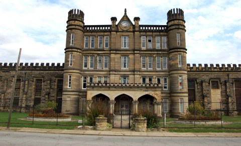 10 Abandoned Prisons Hiding Throughout The U.S. – And They Could Be In Your Backyard