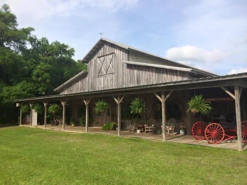 You'll Love These 9 Charming Farms Nestled In The Middle Of Nowhere In Alabama