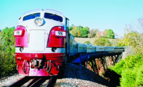 Take This Fall Foliage Train Ride Through Missouri For A One-Of-A-Kind Experience