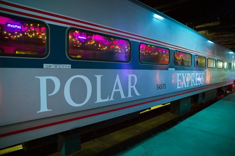 Enjoy A Magical Polar Express Train Ride At Chicago Union Station In Illinois