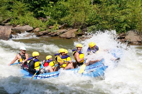 The Insanely Fun Rafting Tour In Tennessee Everyone Will Love
