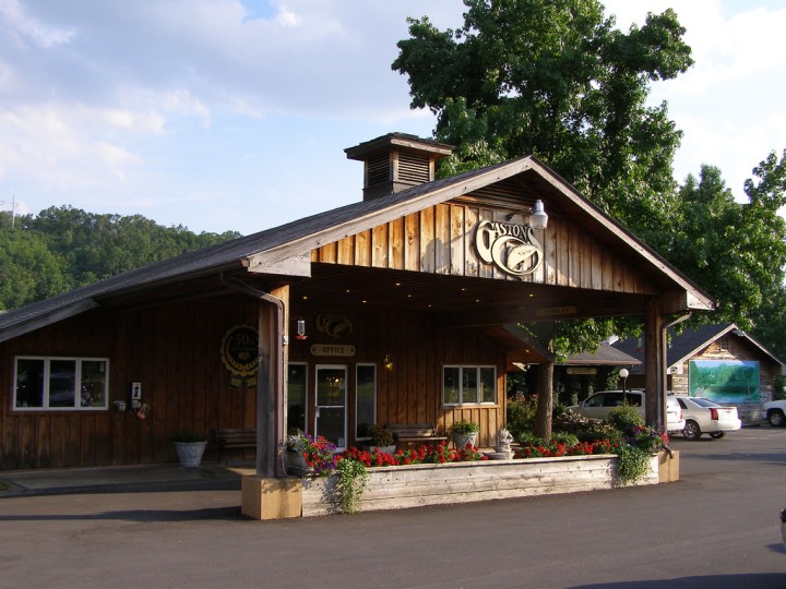 Gaston's White River Resort - Review - Somewhere In Arkansas