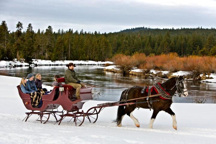 places to visit in oregon in the winter