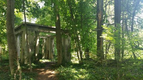 Most People Don't Know About These Strange Ruins Hiding In New York