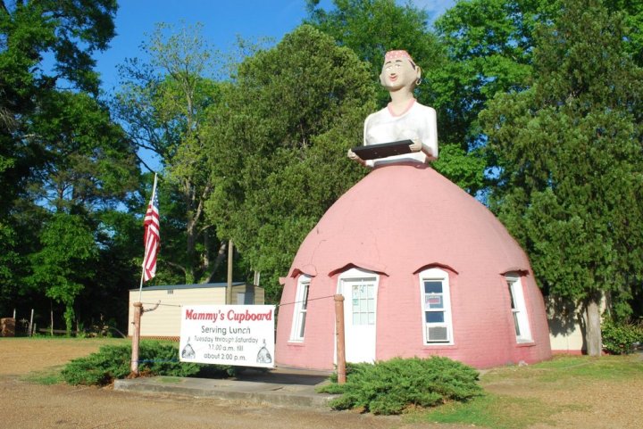 special places to visit in mississippi