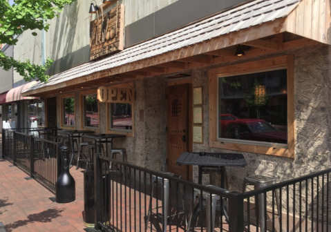 This Small Town Alabama Pub Has Some Of The Best Food In The South