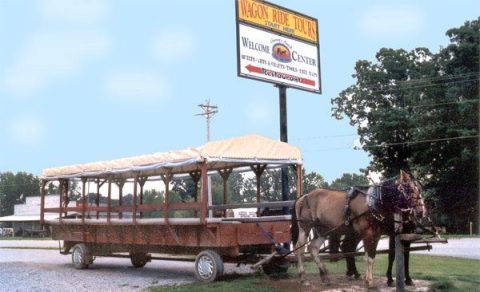 Take A Trip Back In Time With This Amish Country Wagon Tour Just Outside Of Nashville