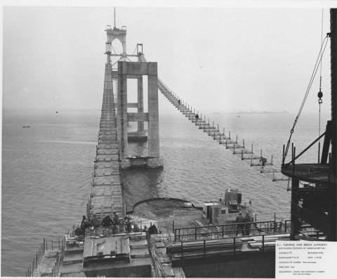 8 Rare Photos Taken During The Newport Bridge Construction That Will Simply Astound You