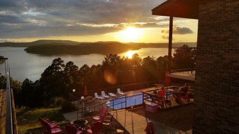 The Charming Little Arkansas Motel With The Most Incredible Views