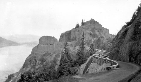 These 11 Historical Photos Of The Columbia River Gorge Will Transport You To A Different Era
