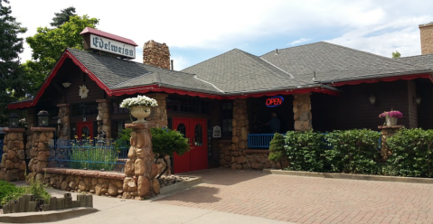 The Soft Pretzels At This Colorado Restaurant Are As Big As A Pizza