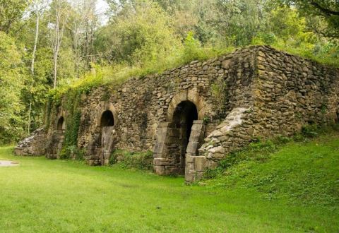 Take A Hike To West Virginia's Ancient Abandoned Wine Cellar At This Beautiful Park