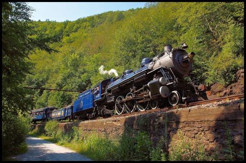 This Pennsylvania Train Ride Is The Most Breathtaking Way To Chase A Waterfall