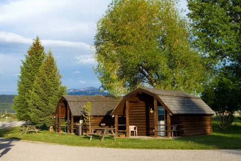 Teton Valley Resort Near Yellowstone National Park In Idaho Let You Glamp In Style