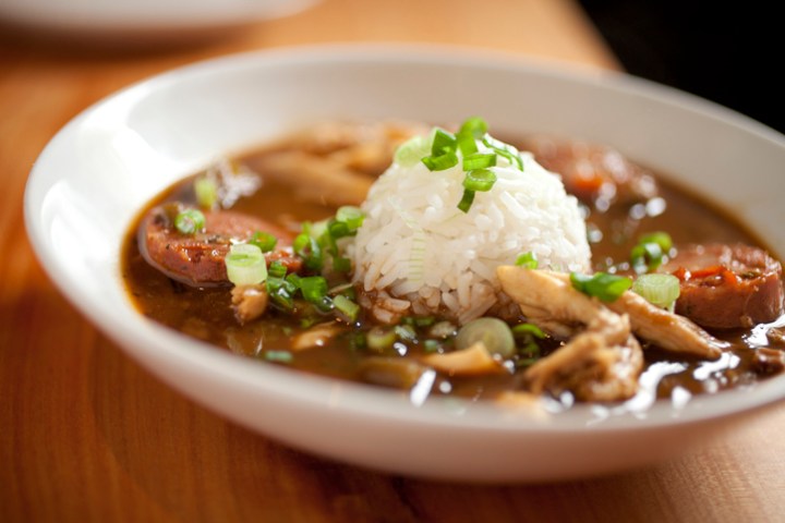 9 Iconic New Orleans Dishes That Still Hold Up To The Hype