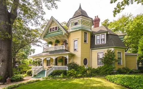 Stay The Night At This Stunning Victorian Bed & Breakfast In Georgia, Sugar Magnolia