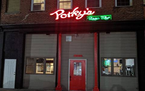 Pig Out At Porky's Pizza Trof, A Mouthwatering Place To Dine In Ohio