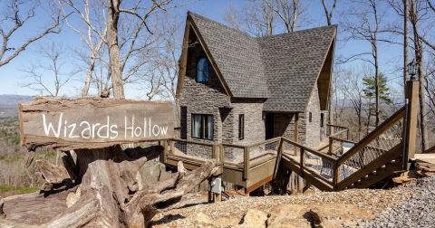 The Harry Potter-Themed Airbnb Treehouse In North Carolina Is An Idyllic Getaway For Potterheads Of All Ages