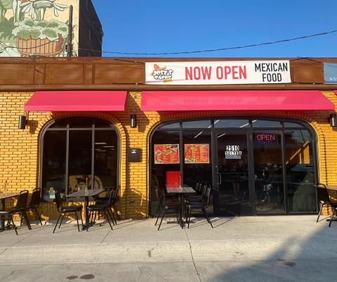 Jose's Tacos Is A Tiny Restaurant In Detroit That Serves Delicious Mexican Food