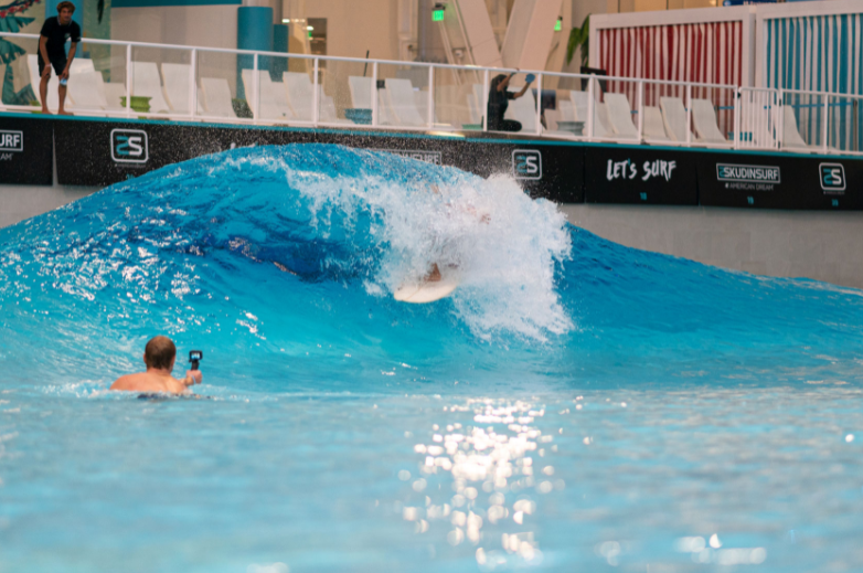 Skudin Surf at American Dream - Indoor Wave Pool