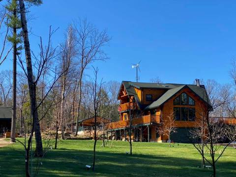 Enjoy A Unique Stay At Laurel Ridge, A Log Cabin B&B In Massachusetts