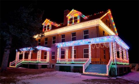 Here Are The Top 12 Christmas Towns In Nebraska. They're Magical.