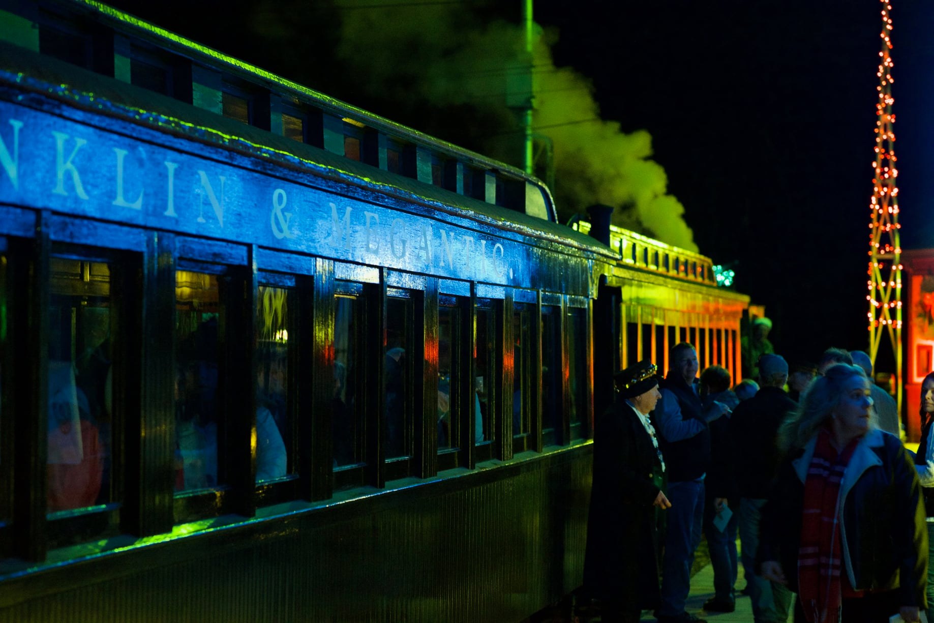 This Christmas Train Ride In Maine Is Like A Hallmark Movie