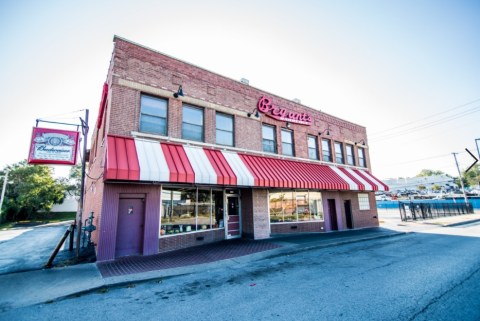 This BBQ Hotspot In Missouri Has Been Serving Up Some Of The Best Southern Eats Since 1908