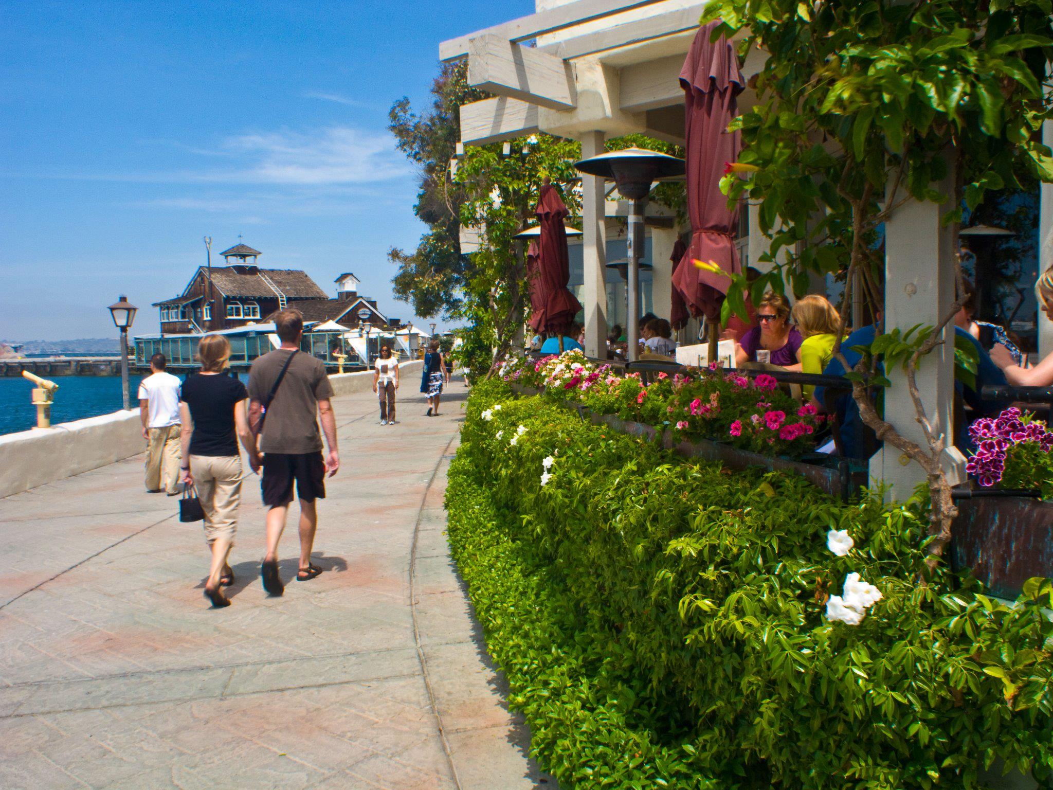 Seaport Village American Heroes, Shopping
