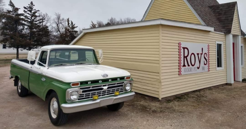 This BBQ Hotspot In Kansas Has Been Serving Up Some Of The Best Southern Eats Since 1982