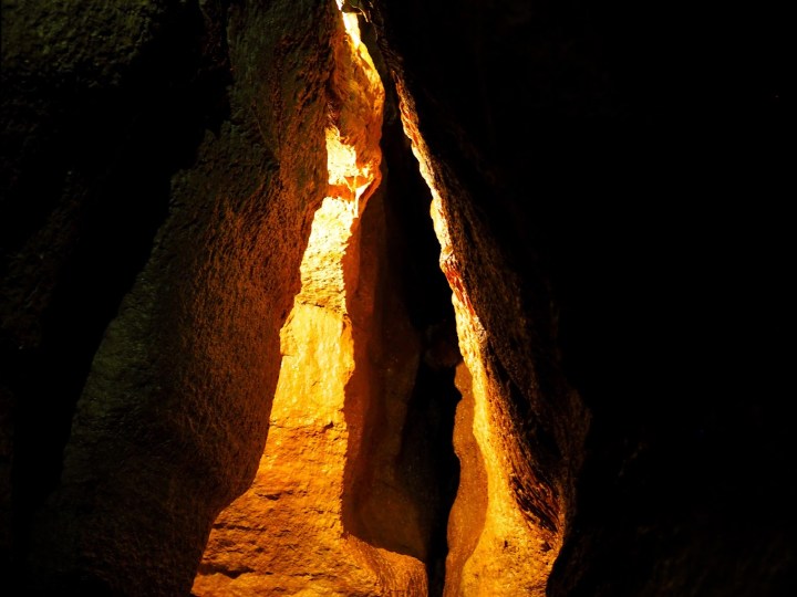Plan A Unique Outing Exploring Niagara Cave In Minnesota