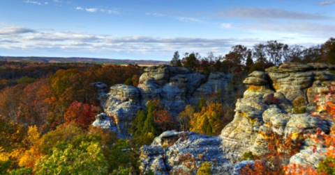 Garden of the Gods Observation Trail In Illinois Leads To Bluffs With Unparalleled Views