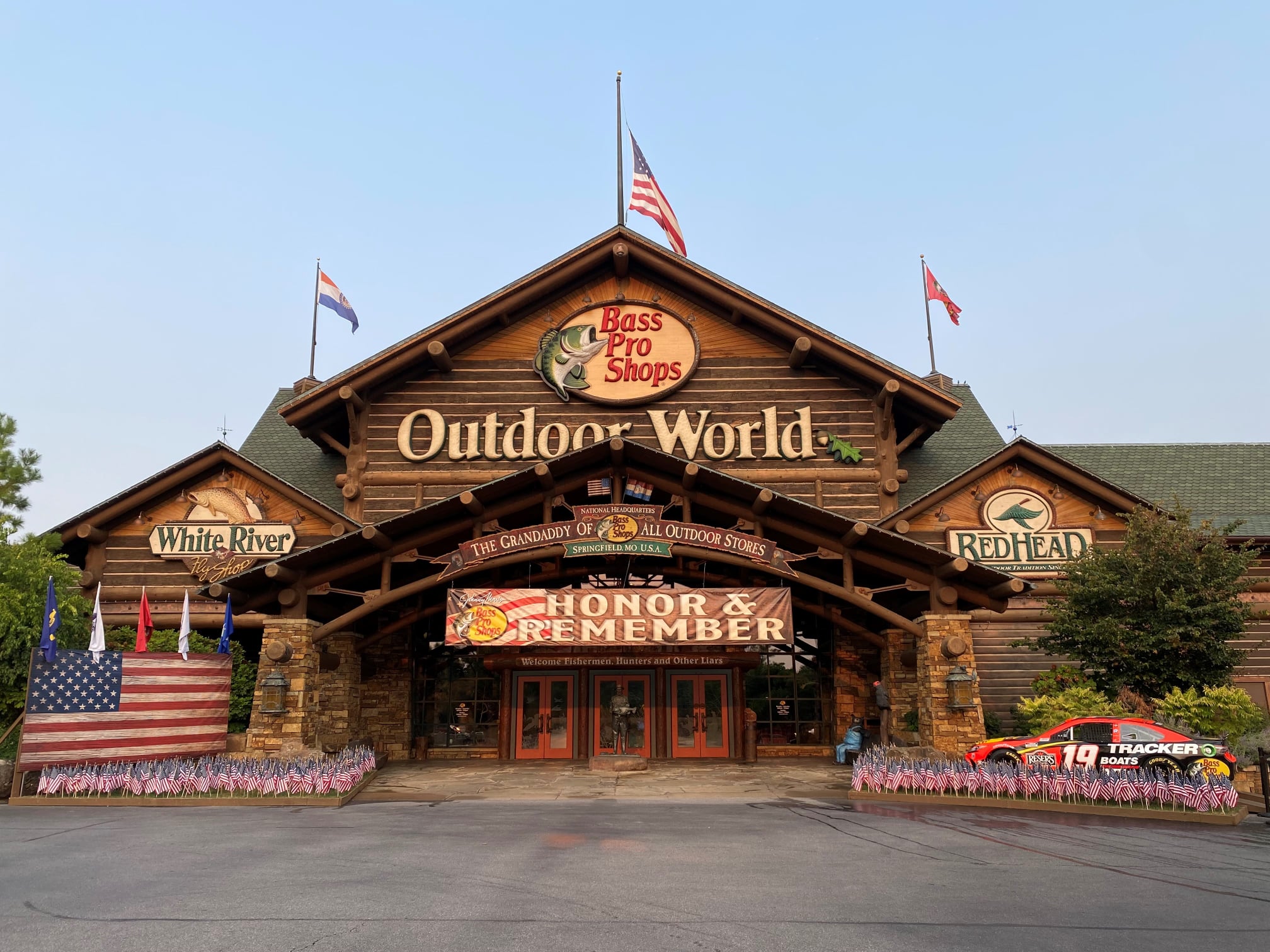 The Bass Pro Shops Store in Manteca California Stock Photo - Alamy