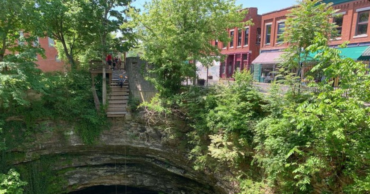 3 Small Kentucky Towns We're Obsessed With