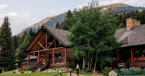 Best Hotels & Resorts In Montana: 12 Amazing Places To Stay