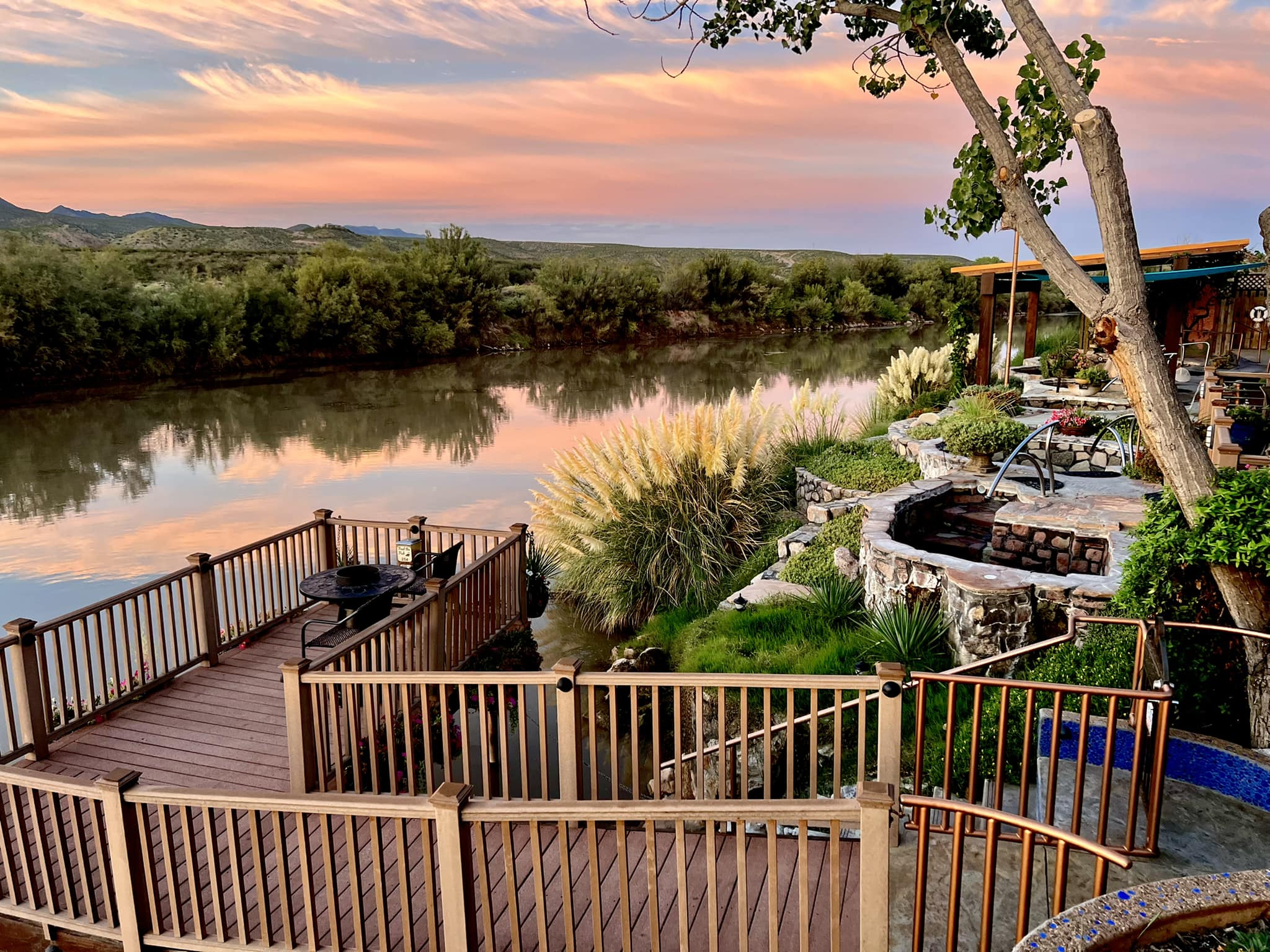 Riverbend Hot Springs Is An Adults-Only Resort In New Mexico picture