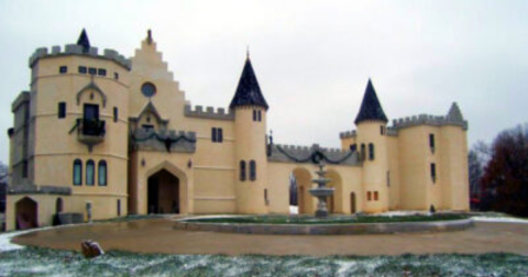 Most People Don’t Know These 12 Castles Are Hiding In Missouri (Part 2)