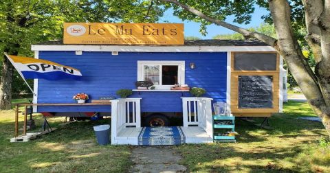 One Of The Best Restaurants In Maine Is Hiding In This Small Maine Town