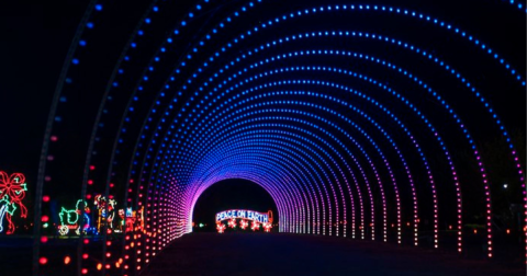 The Most Iconic Drive-Thru Christmas Light Show In The U.S. Is Coming To Ohio And You Won't Want To Miss It