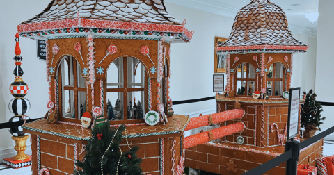 With 450 Pounds Of Dough, This Holiday Gingerbread House In Florida Might Just Be The Biggest In The State