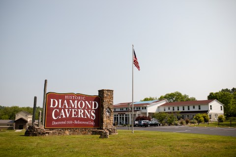 Here's Why A Tour Of Kentucky's Diamond Caverns Belongs At The Top Of Your Outdoor Bucket List
