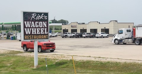 Don't Pass By This Unassuming Restaurant Housed In An Iowa Gas Station Without Stopping