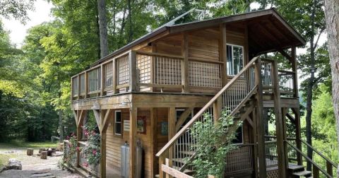 The Little Known Cabin In Indiana That'll Be Your New Favorite Destination