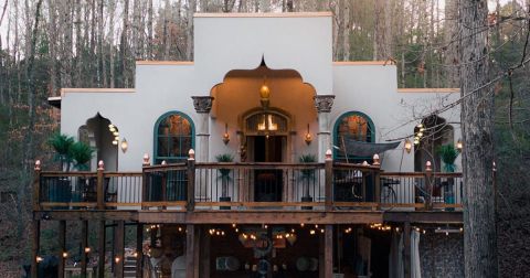 Travel To Exotic Lands Without Ever Leaving Alabama At This Magical Flying Carpet Treehouse