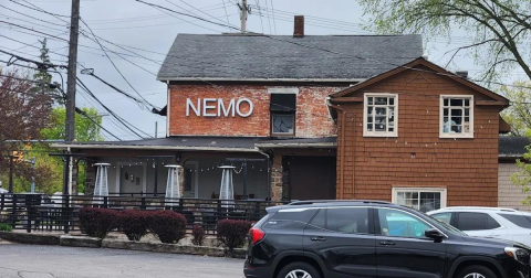 This Old Restaurant In Avon’s French Creek District Is A Culinary Masterpiece