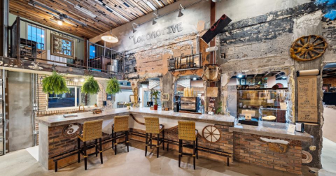 It's An Epic Locomotive Adventure At This Eclectic Coffee Shop In Florida