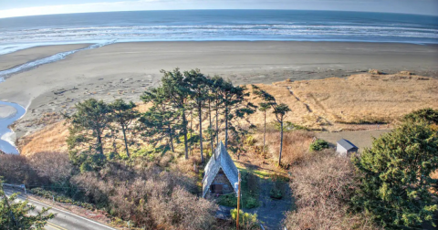 7 Waterfront Retreats In Washington That Are Perfect For Warm Weather Adventures