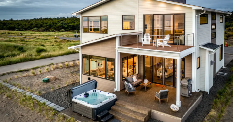 7 Incredible Airbnbs In Washington That Offer Resort-Style Amenities